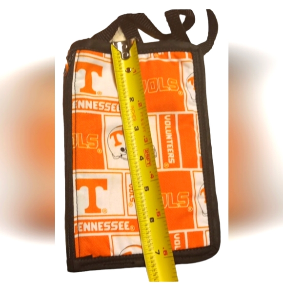 Tennessee Crossbody Purse/Phone carrier with zippered compartment. Handmade - Picture 4 of 5